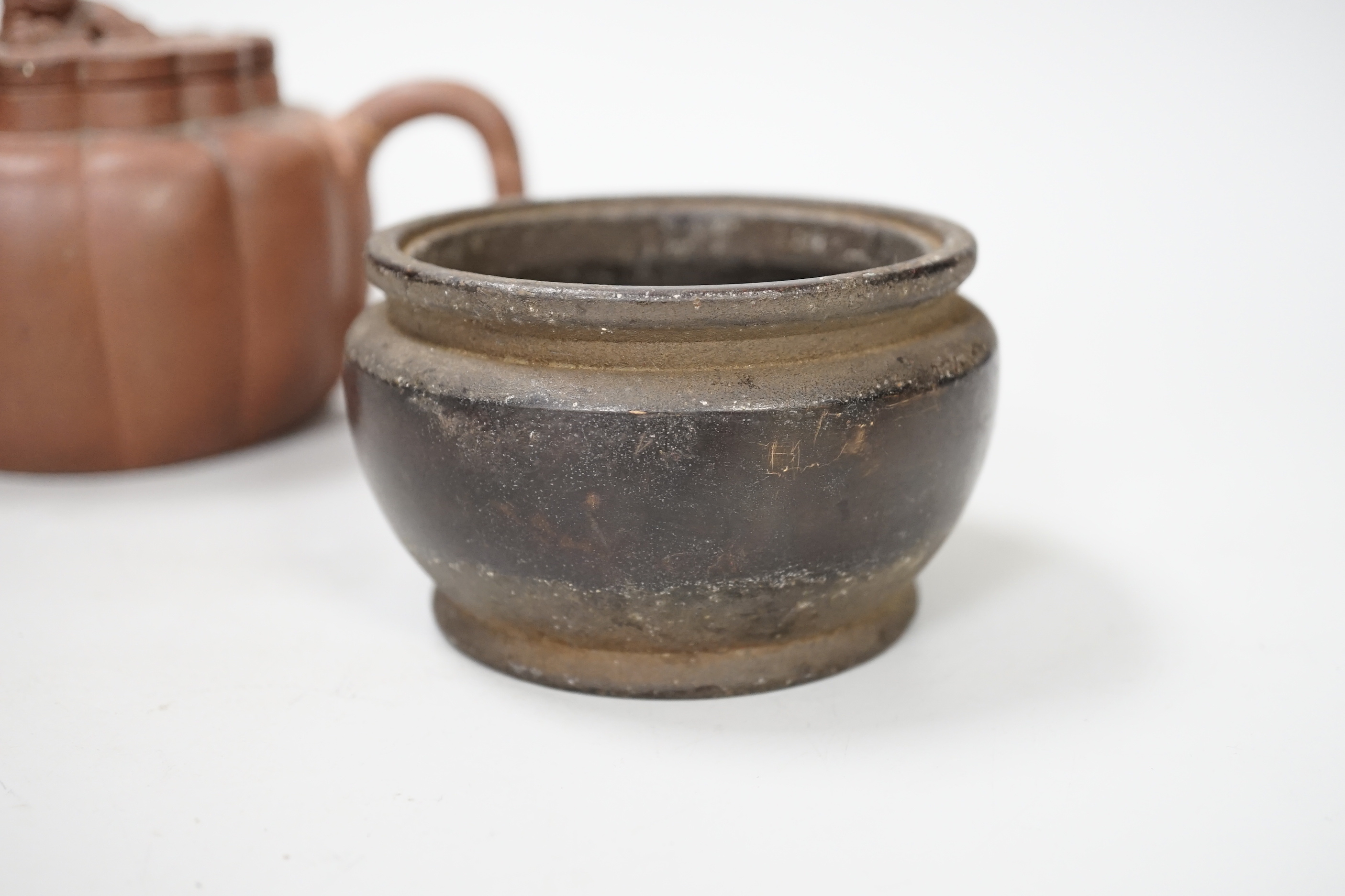 A Chinese Yixing teapot and a bronze censer, teapot 10 cm high